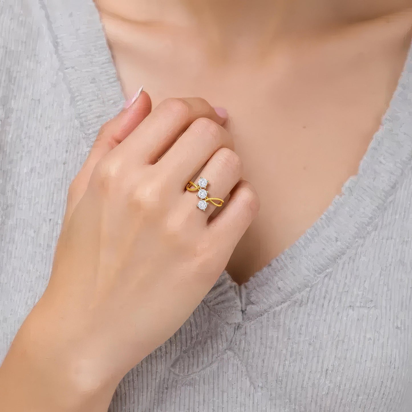 The Trinity Twist Ring
