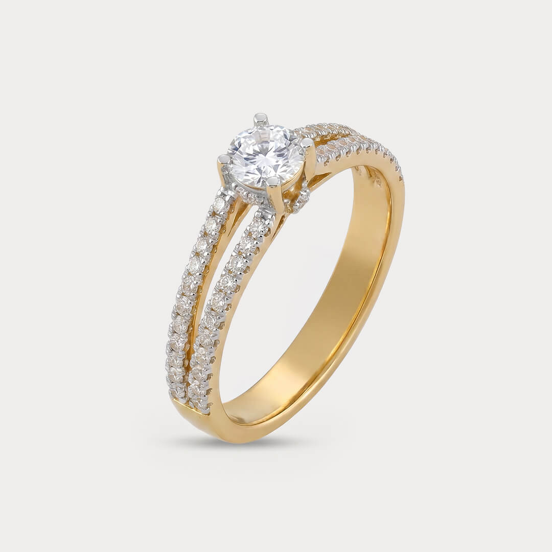 Loveleaf Mini-Solitaire Diamond Ring
