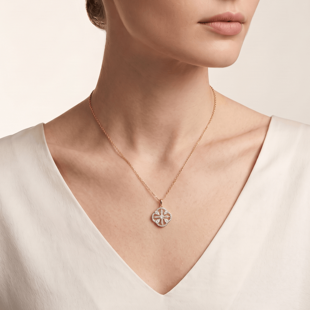 Comète Halo Floral Diamond Pendant Chain