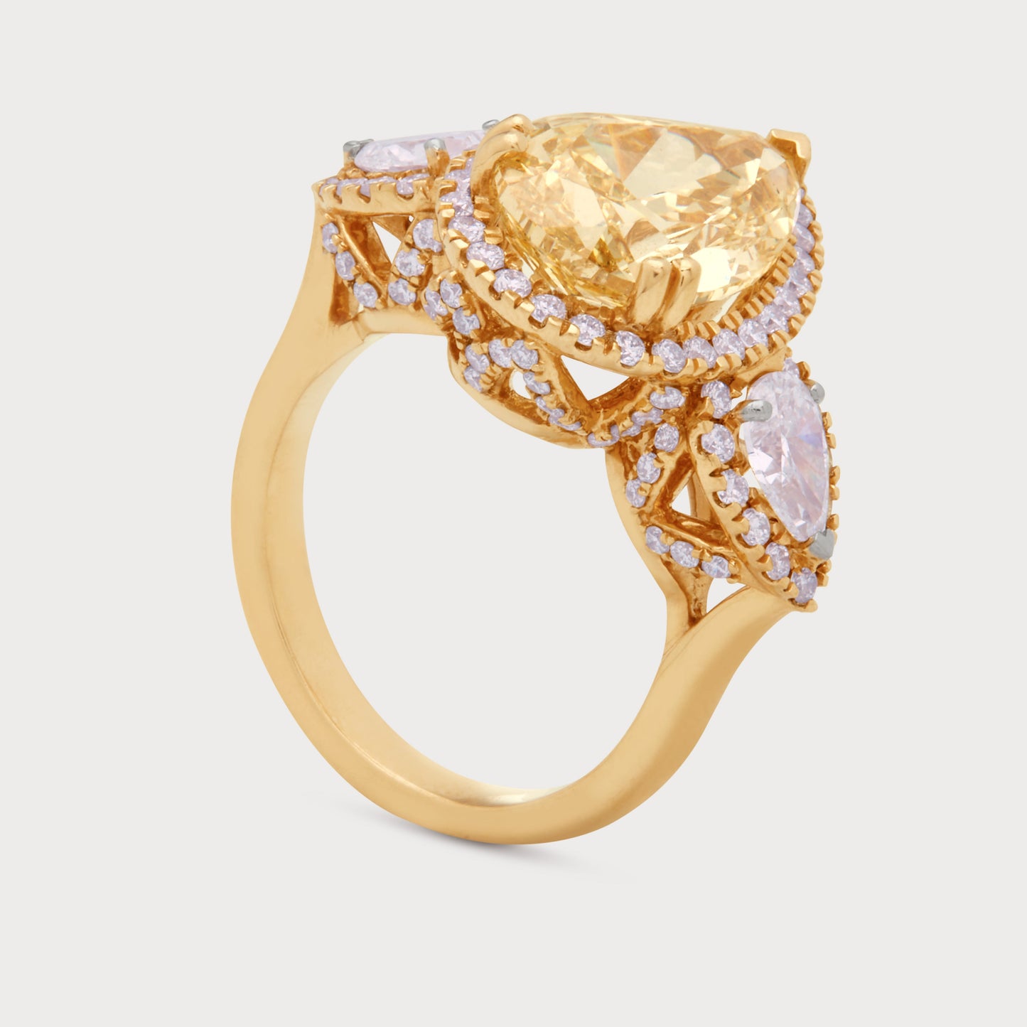Aukera – Champagne Heartline Pear Ring