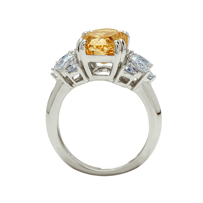Aukera – Champagne Frost Oval Ring