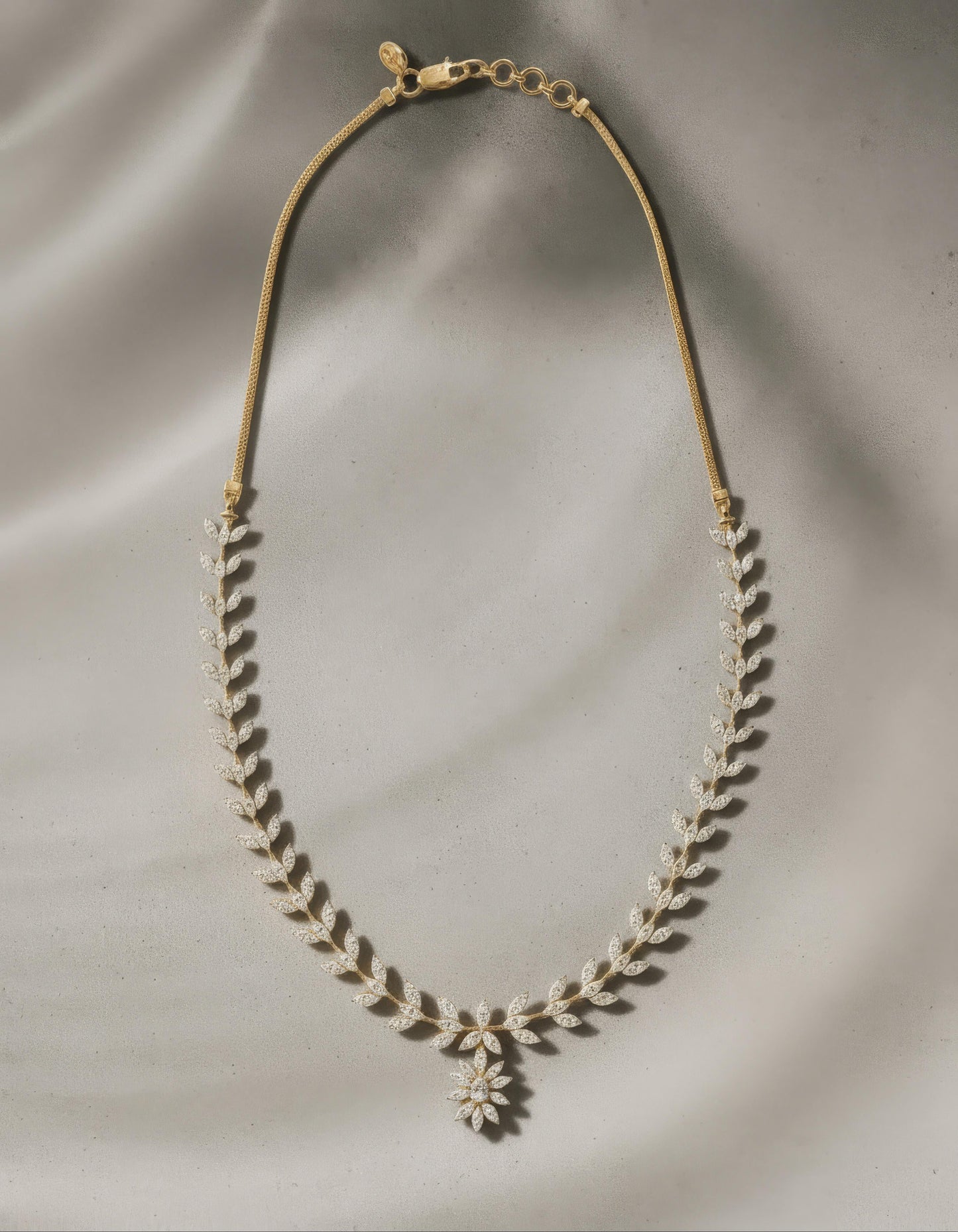 The Fleur Vinea Necklace