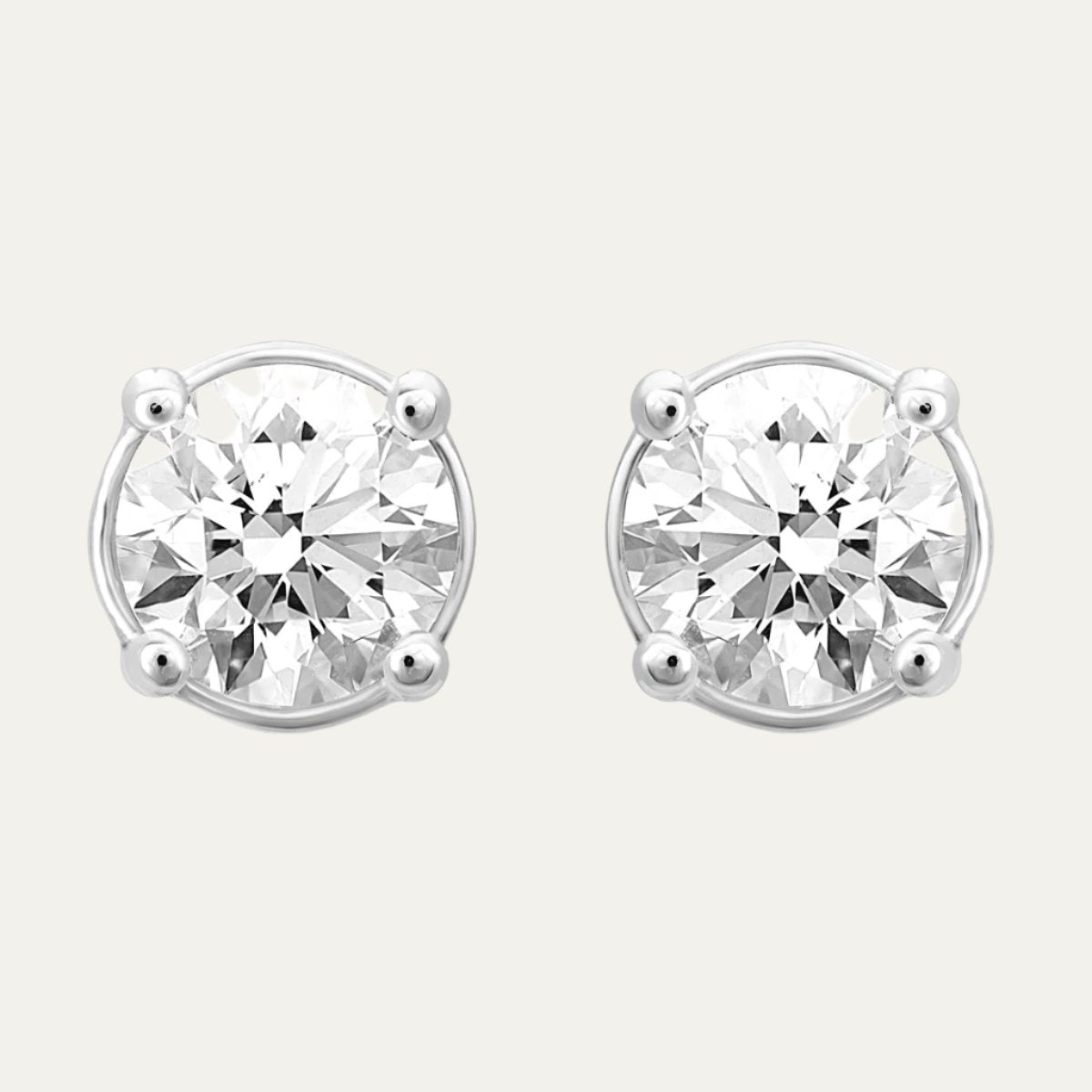 Aukera-Enticing Diamond Studs