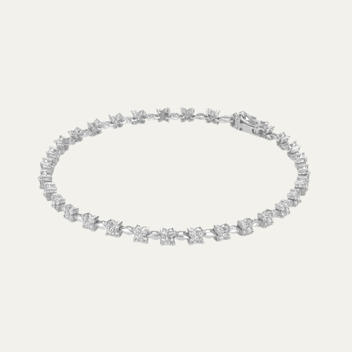 Aukera - Tennis Bracelet with Isotoxal Star