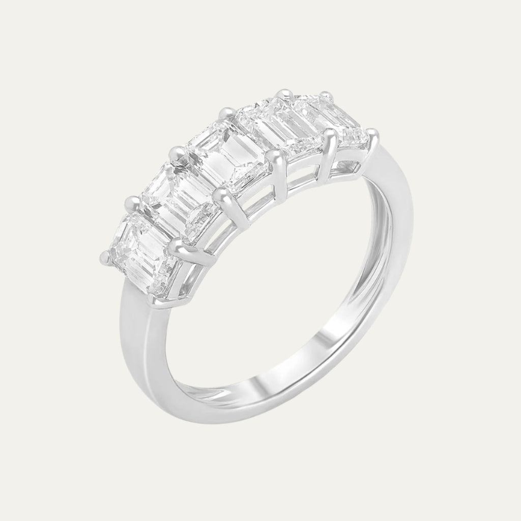 lab grown diamonds aukera emerald enchantment band