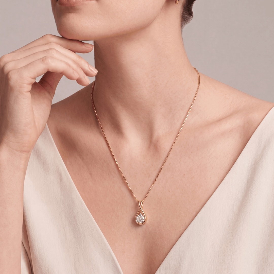 Marveline Solitaire Diamond Pendant
