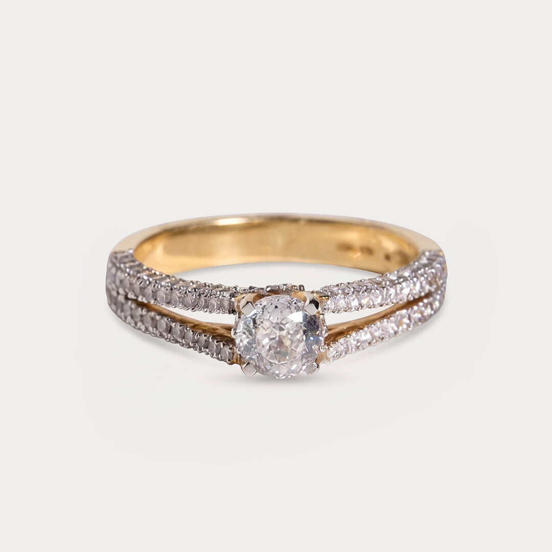 Cherishwood Mini-Solitaire Diamond Ring