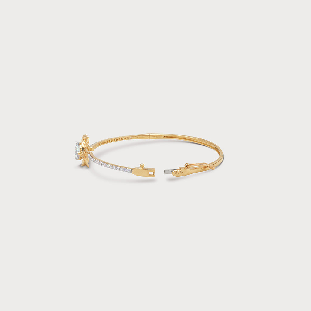 The Link Bracelet From The Promise Knot Collection