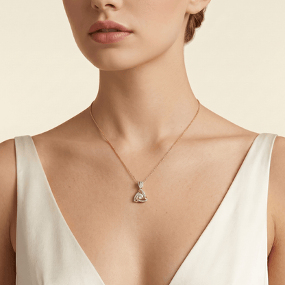 Promise Knots Étoile Fleurie Floral-Nakshatra Diamond Pendant Chain
