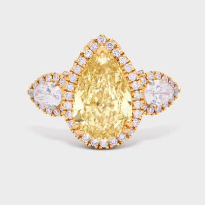 Aukera – Champagne Heartline Pear Ring