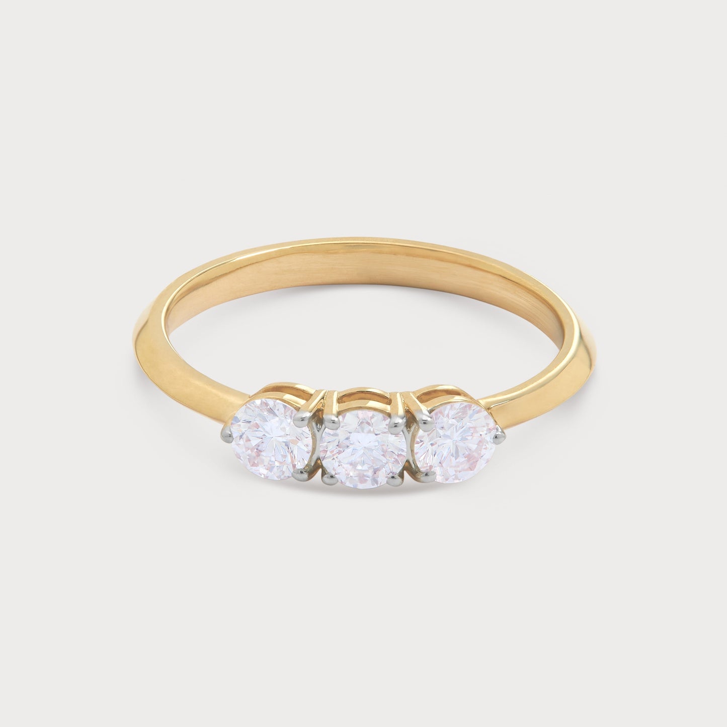 Etoile Diamond Ring