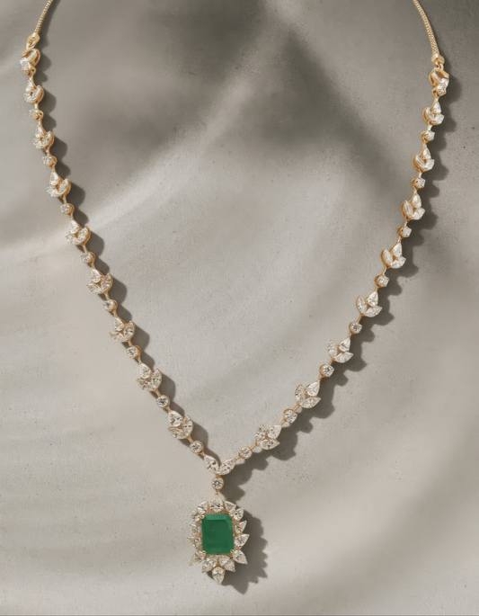 The Verdant Teardrop Necklace