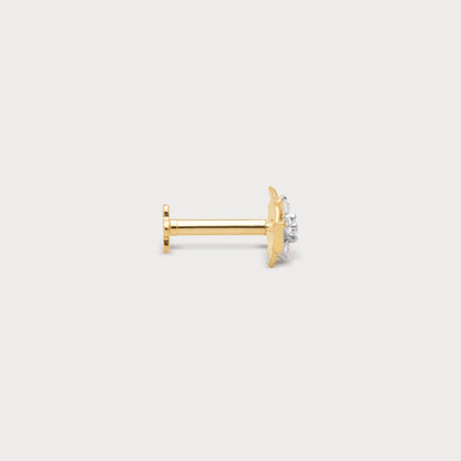 The Quadrant Nose Pin in gold with sparkling diamonds, perfect for diamond jewellery enthusiasts. Shop this exquisite nose stud online.