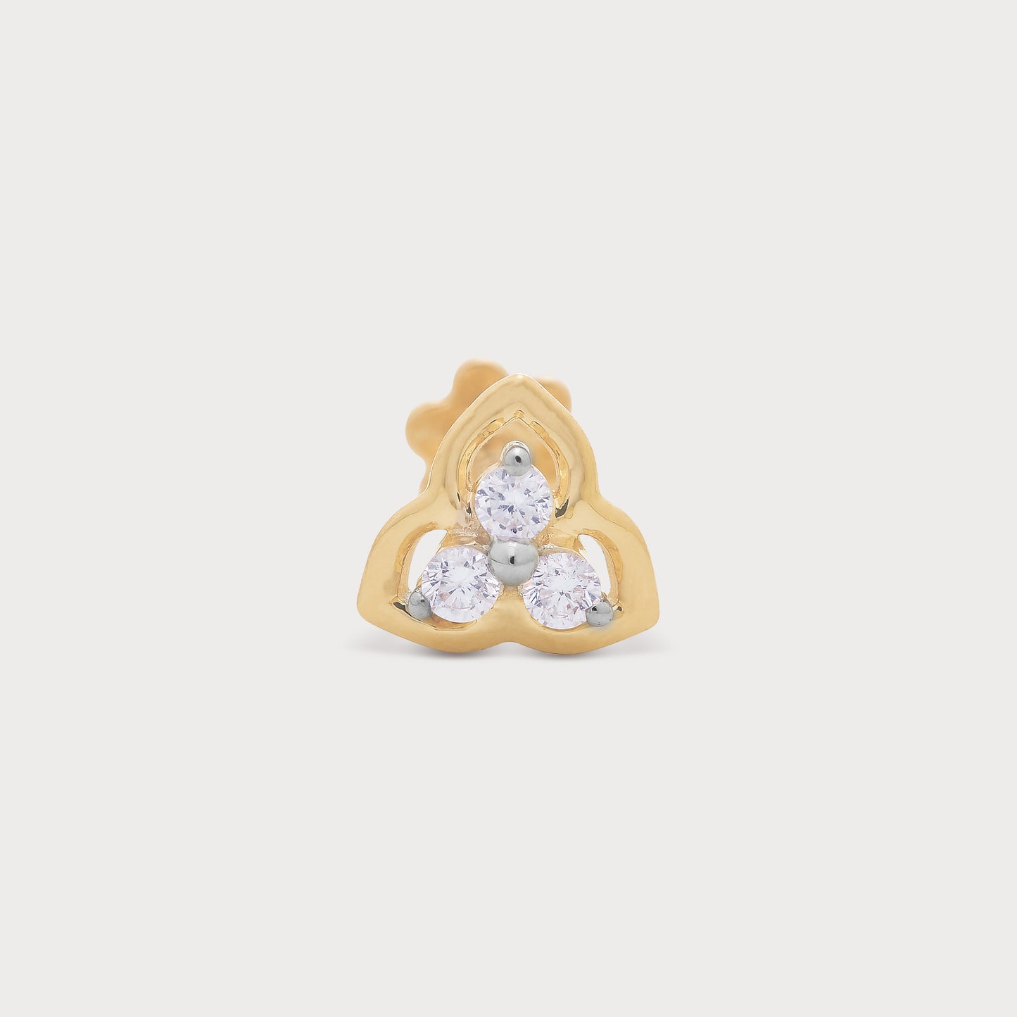 Yellow gold diamond stud earring with three round brilliant diamonds in a triangular cluster design. Fine jewelry for women.