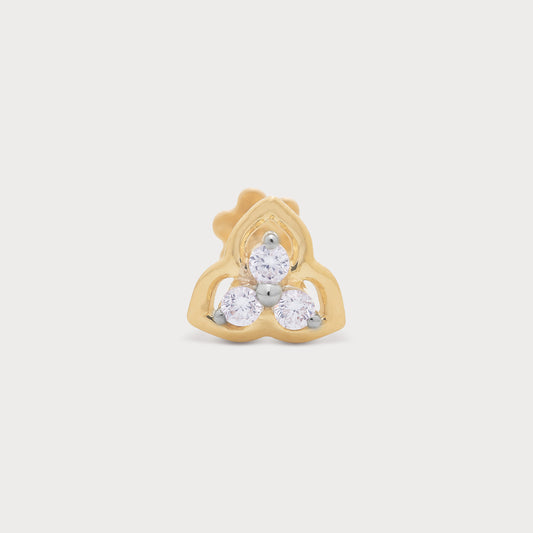 Yellow gold diamond stud earring with three round brilliant diamonds in a triangular cluster design. Fine jewelry for women.