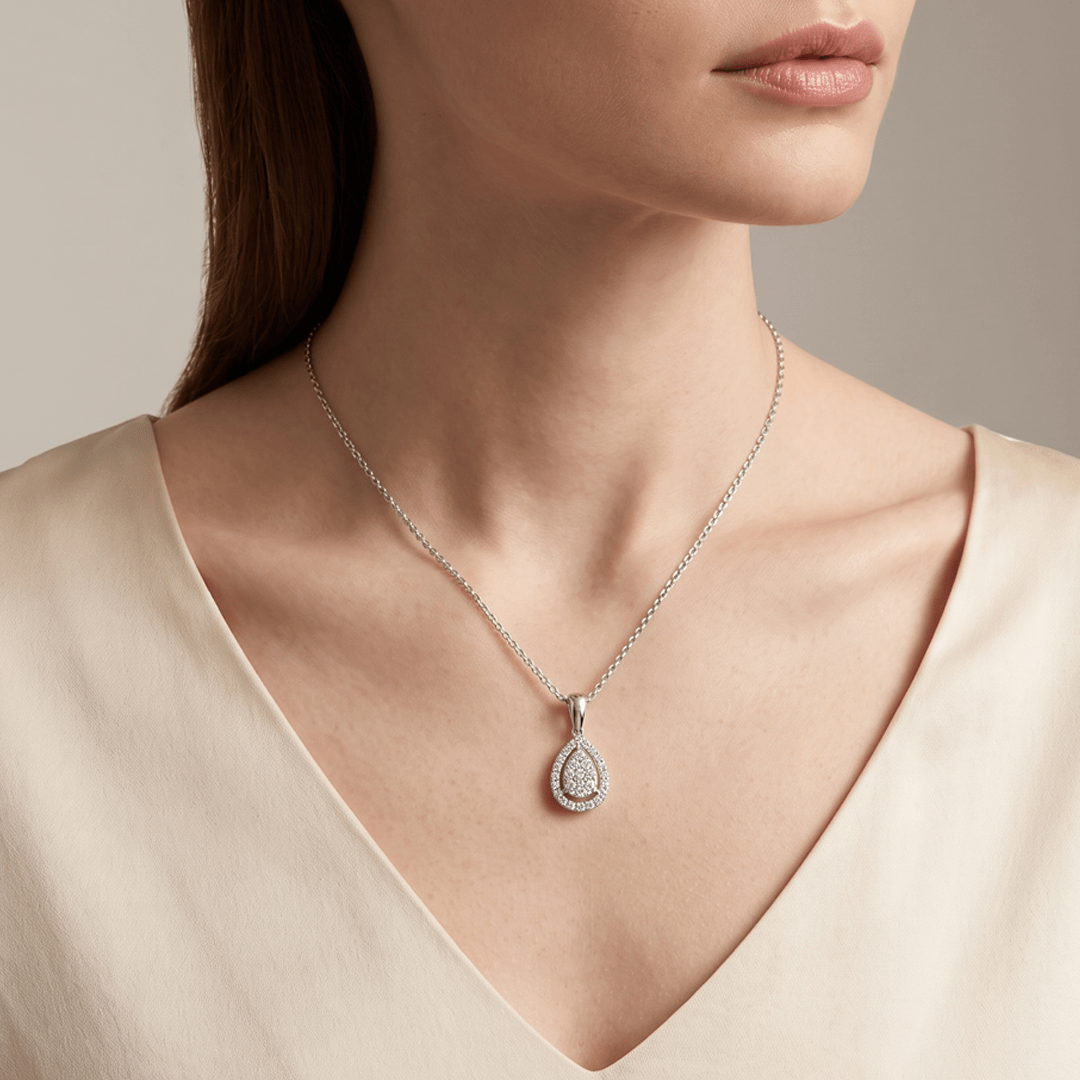 Woodgrace Halo Cluster Diamond Pendant Chain