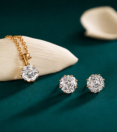 AUKERA ASHTALAKSHMI SOLITAIRE™